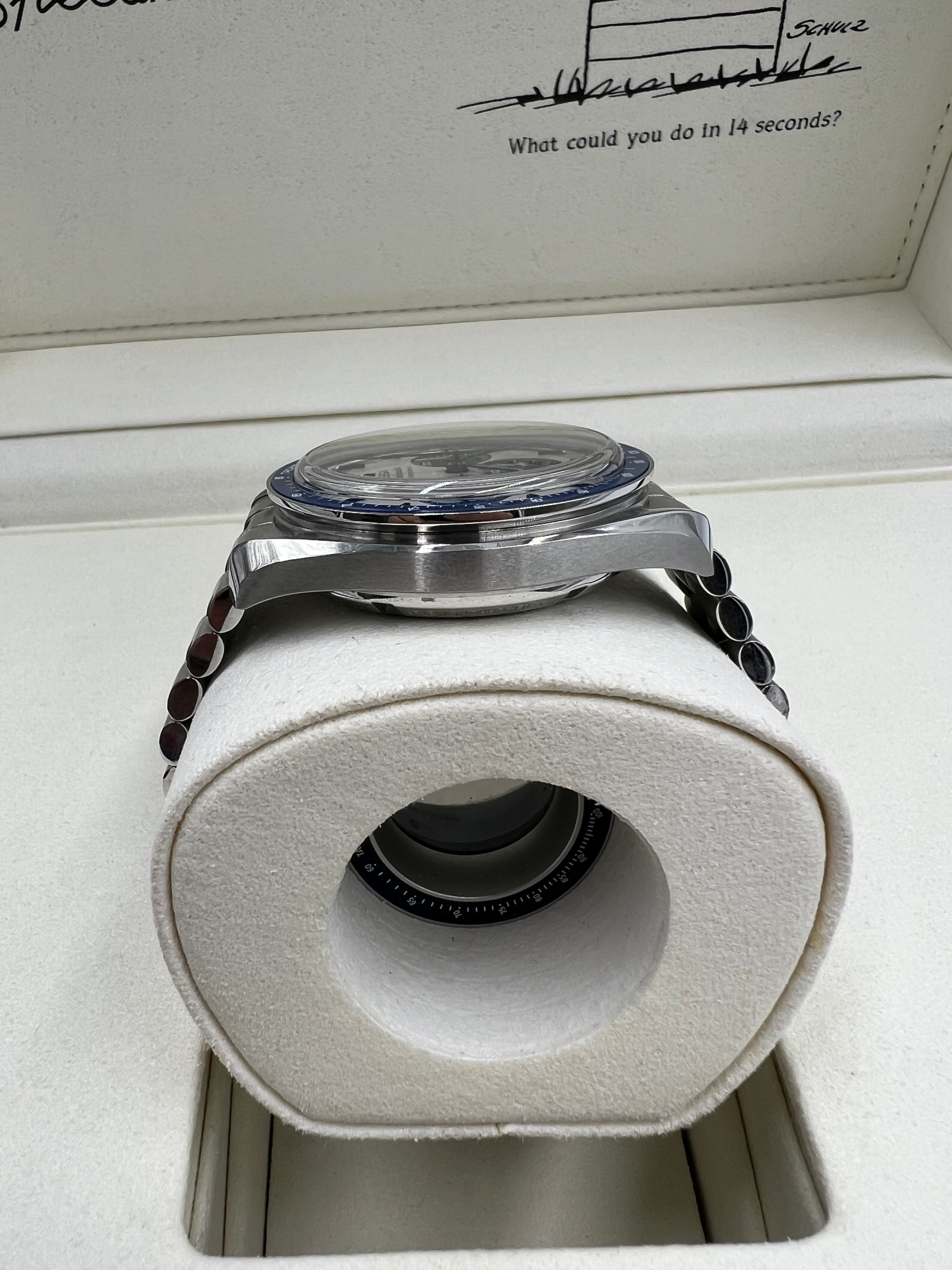 Omega Snoopy